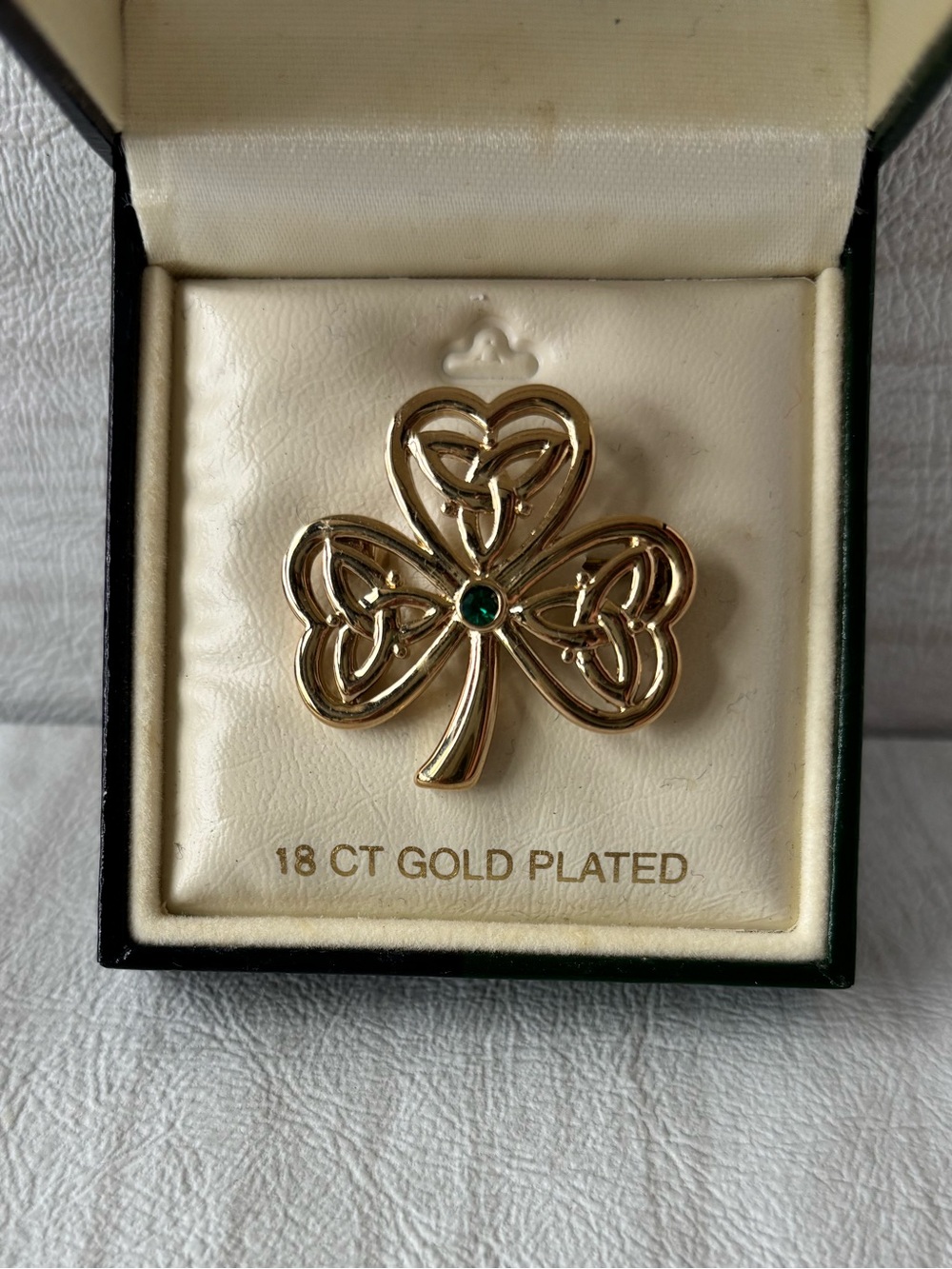 18K Gold Plated Shamrock  Brooch with Trinity Knot Leaves and Green Stone - Picture 9 of 12